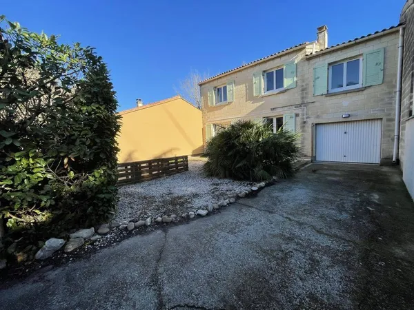 Maison 6 pièces 115 m² 