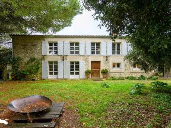Maison de 8 pièces principales 
