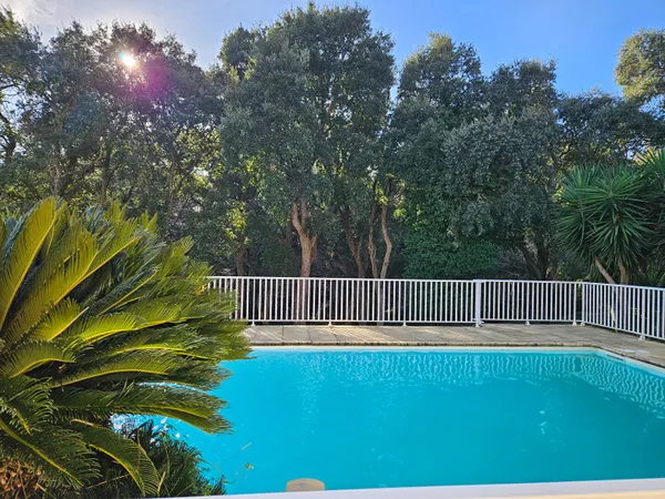 Rare à la vente ? Villa avec piscine et vue maquis sur les hauteurs de Biguglia 