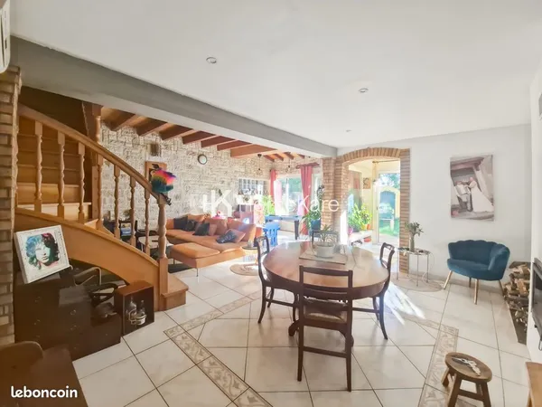 Maison 8 pièces 200 m² 