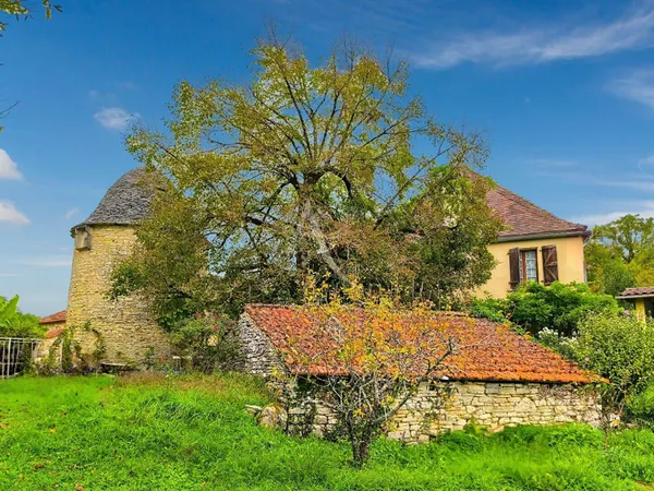 Maison 5 pièces 221 m² 