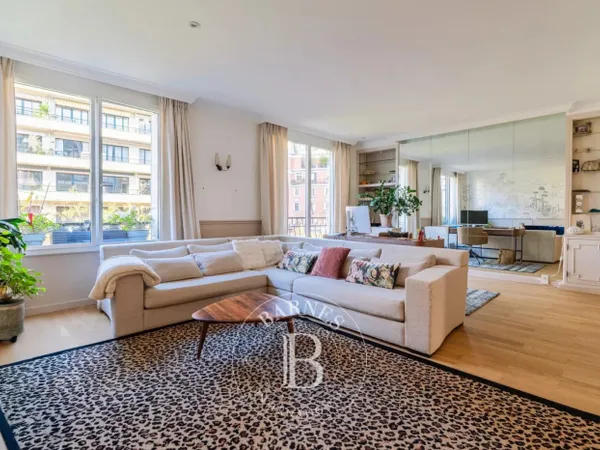 Exclusivité - Paris 16 - Jardin du Ranelagh - Etage élevé 