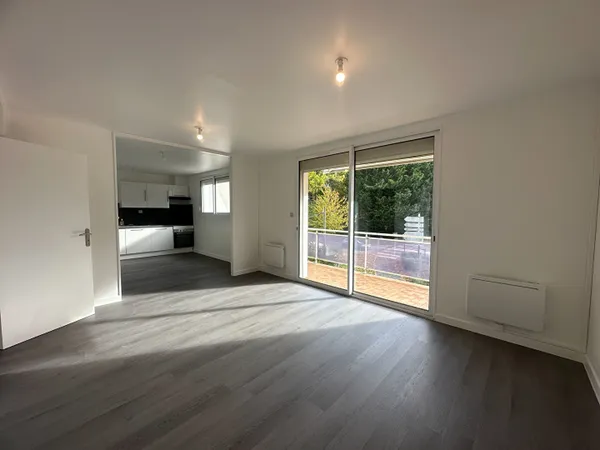 Appartement 5 pièces de 110 m2 habitables à Brétigny sur Orge - gare RER C 