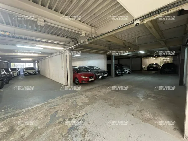 Local d'activité 1660 m² 