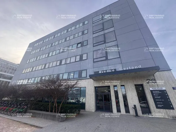 Bureaux 386 m² 