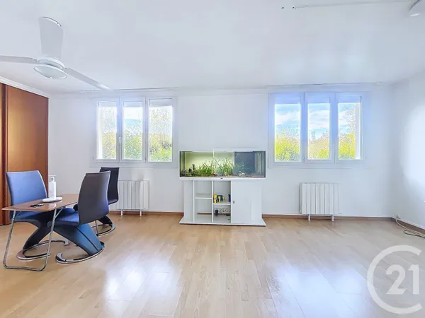 Appartement 3 pièces 69 m² 