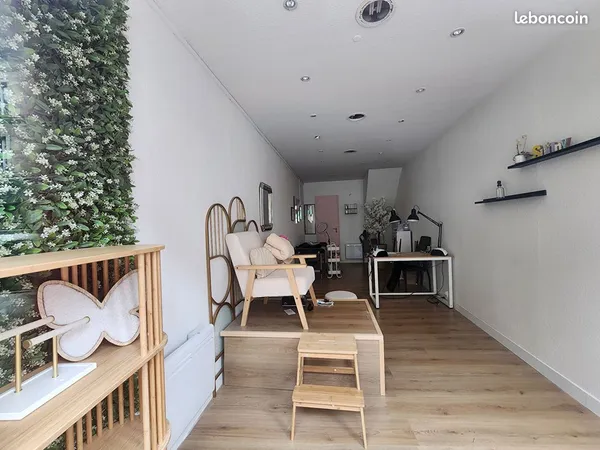 Local 22 m² LUXEUIL LES BAINS 