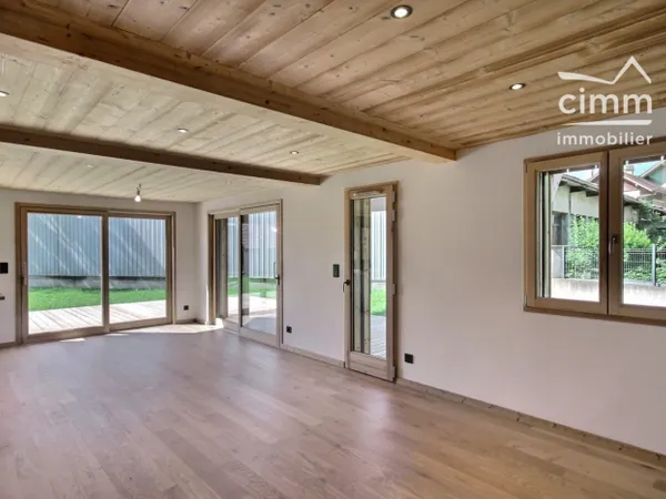 A VENDRE A TANINGES (74440) MAISON MITOYENNE 4 PIECES 108M2 ENV. 