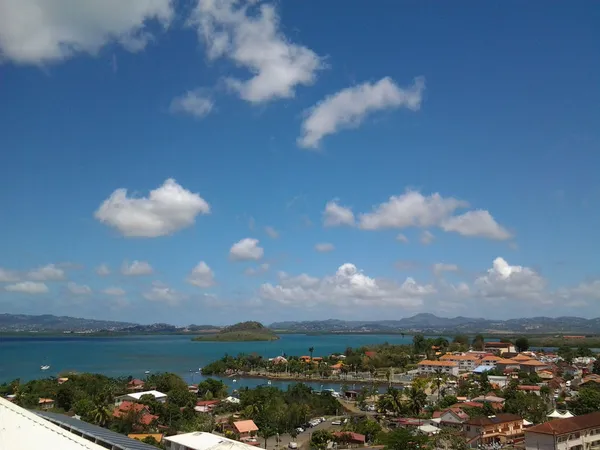 Trois Ilets : T2 meublé avec magnifique vue mer 