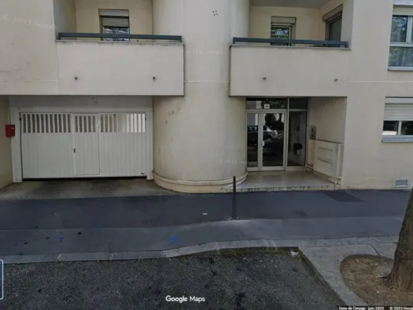 Parking - Garage Location Lyon 7e Arrondissement   85€