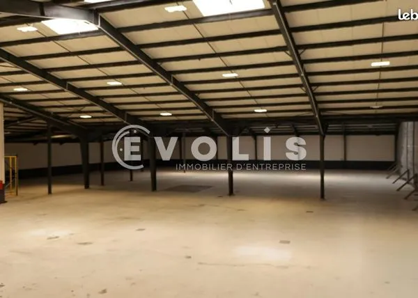 Local commercial 2037 m² 
