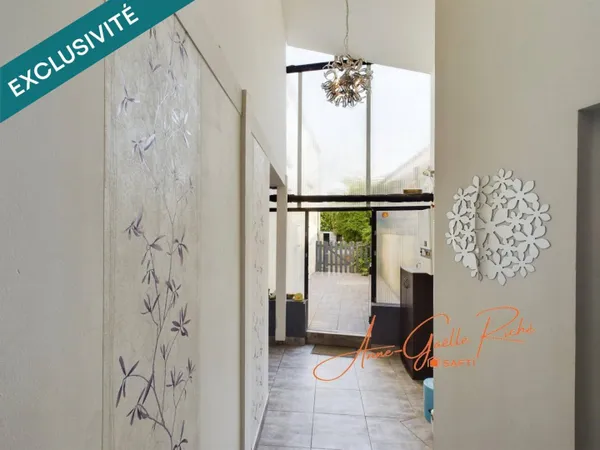 Maison 8 pièces 246 m² 