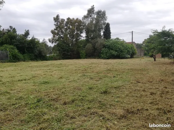 Terrain constructible 1212m2 