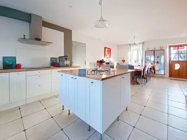 Maison 8 pièces 160 m² 