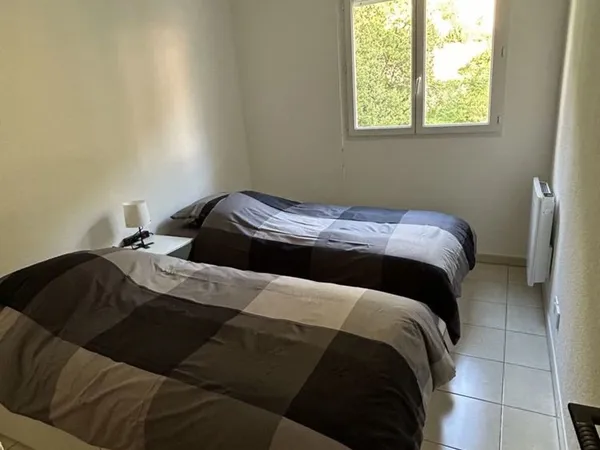 Appartement 3 pièces rénové et meublé sur Menton 06. 