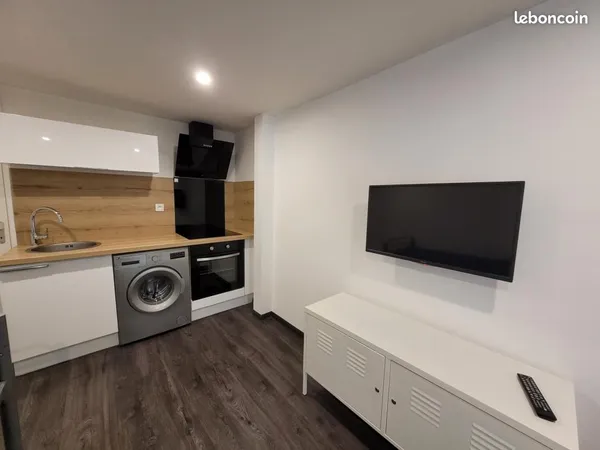 Studio 1 pièce 20 m² 