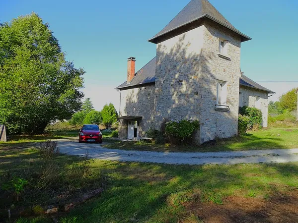 maison traditionnelle au calme 