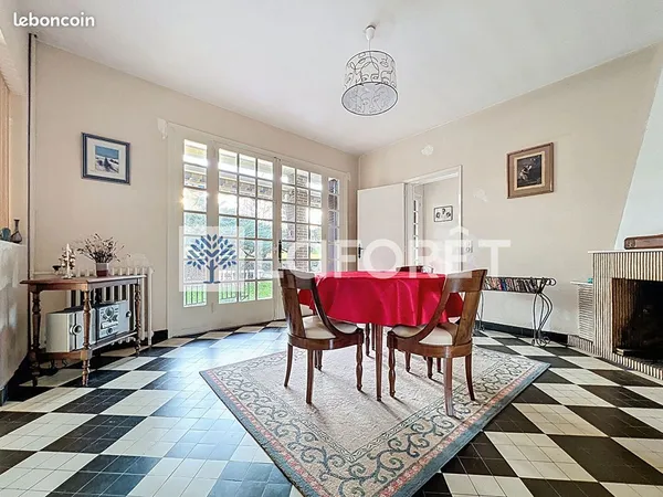Maison 6 pièces 208 m² 