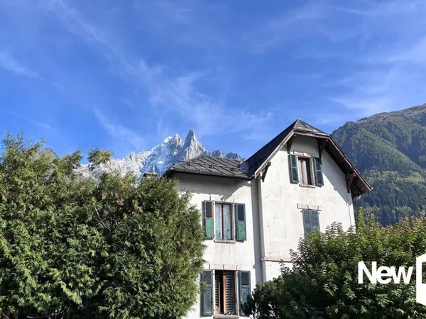 Maison 8 pièces 250 m² 