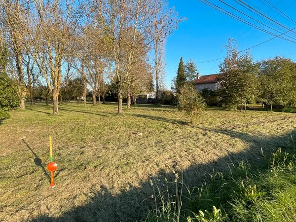 TERRAIN CONSTRUCTIBLE secteur Verlhaguet 