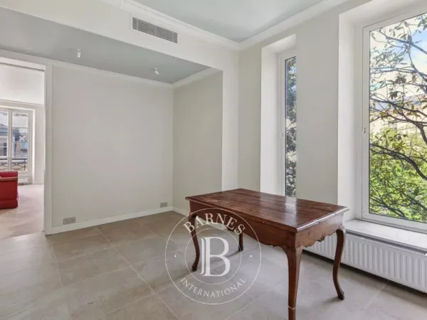 Appartement - Paris 6 - Rue de Seine - 2 chambres - 