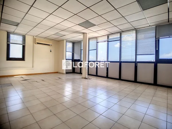 Local commercial 186 m² 