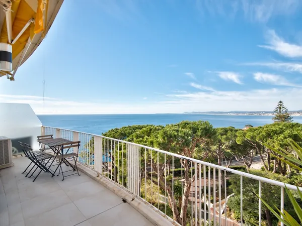 NICE MONT BORON - APPARTEMENT 3 PIECES DE 58M² A VENDRE - GRANDE TERRASSE - DERNIER ETAGE - VUE MER 
