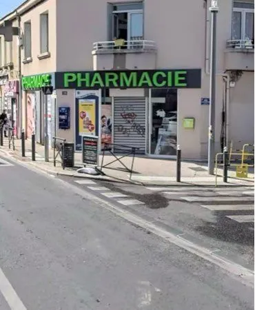 Local 117m2 avenue des chute Lavie 