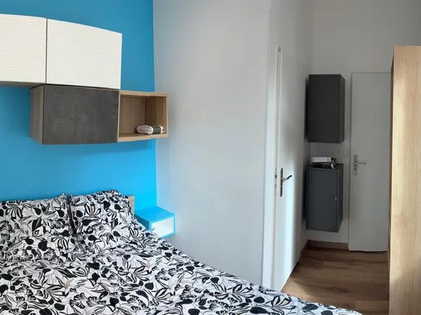 Appartement T1 meublé - 25 m² - proche secteur Berriat - Europole 