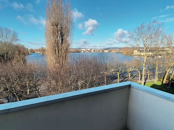 Bureaux duplex en face du lac 