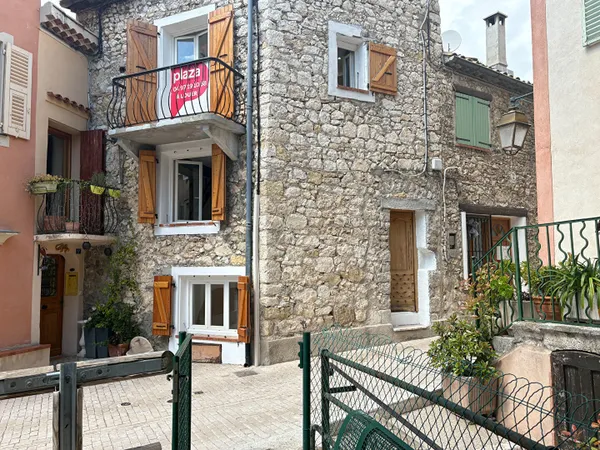 Appartement 2P / A LOUER VIDE / LA ROQUETTE SUR VAR 