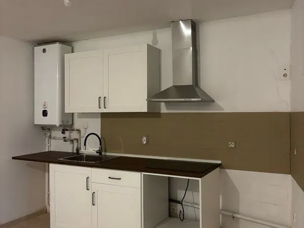 À louer - T2 lumineux avec balcons et grenier 