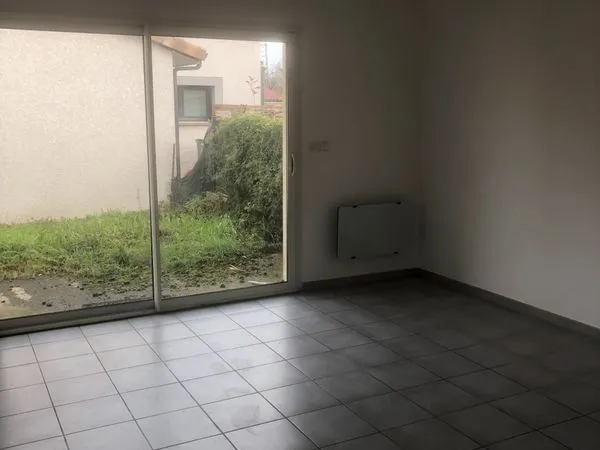 Vends maison mitoyenne 