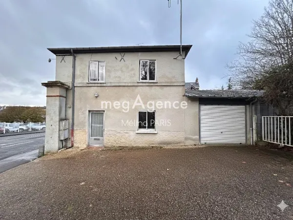 Maison de ville à restaurer 