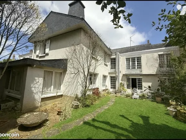 Maison 8 pièces 207 m² 