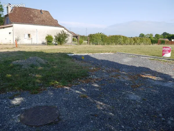 Terrain 921 m² MONT 