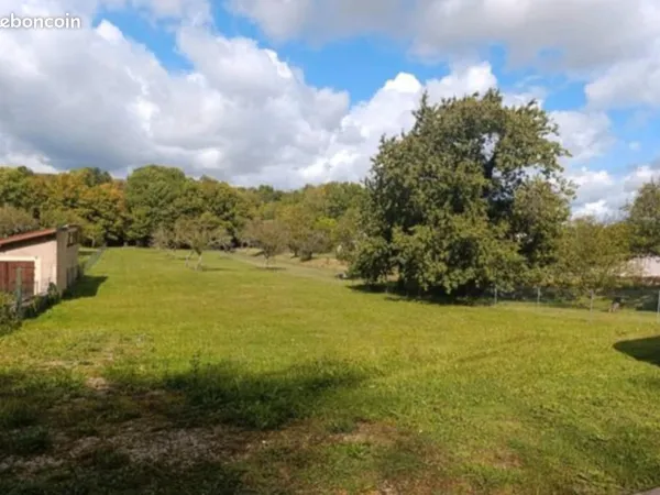 Terrain a bâtir 1900m² 