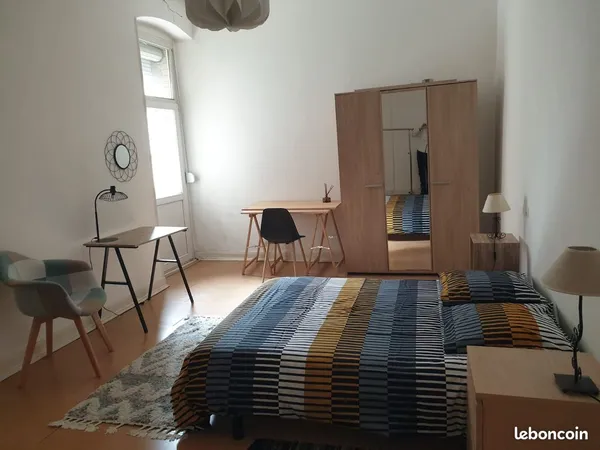 Loue chambre-coloc de 3-110m2- 9min à pieds de la gare 