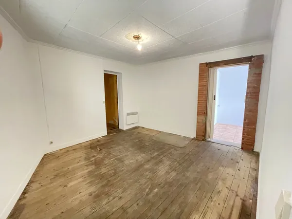 Immeuble mixte 200 m2 au coeur de Villebourbon 