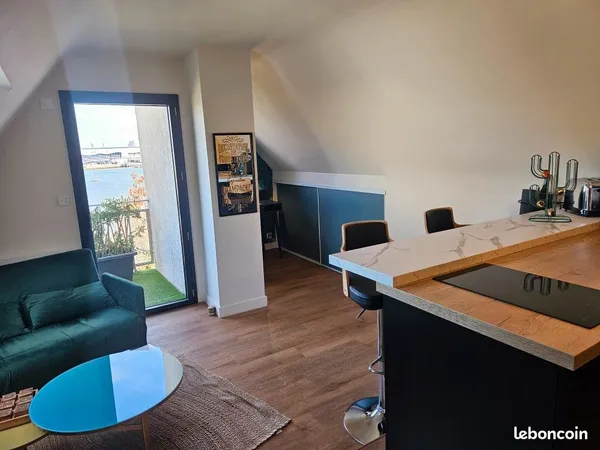 T2 meuble grand confort a larmor plage avec vue 