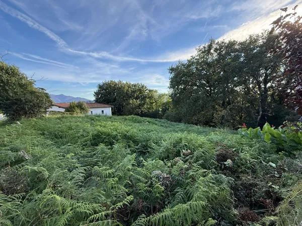 À vendre - Ciboure - Terrain plein sud 