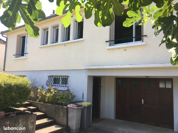 Maison au calme dans quartier résidentiel 