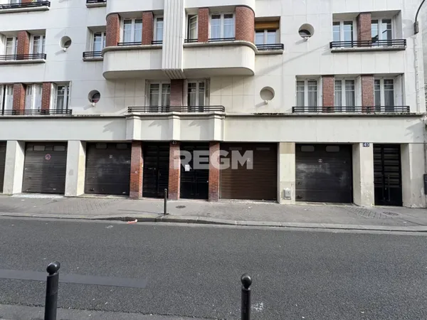 Local d'activité 219 m² 