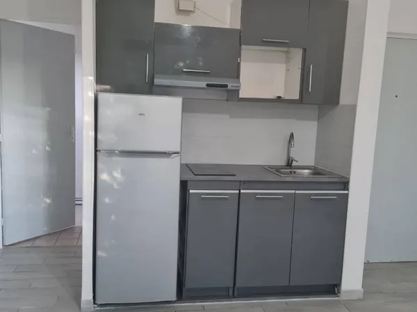 Studio 1 pièce 26 m² 