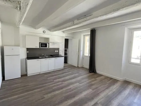 Studio 1 pièce 26 m² 