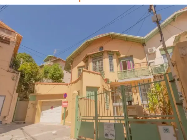 Rare ! Maison d'artiste 274 m² avec jardin de 310 m² 