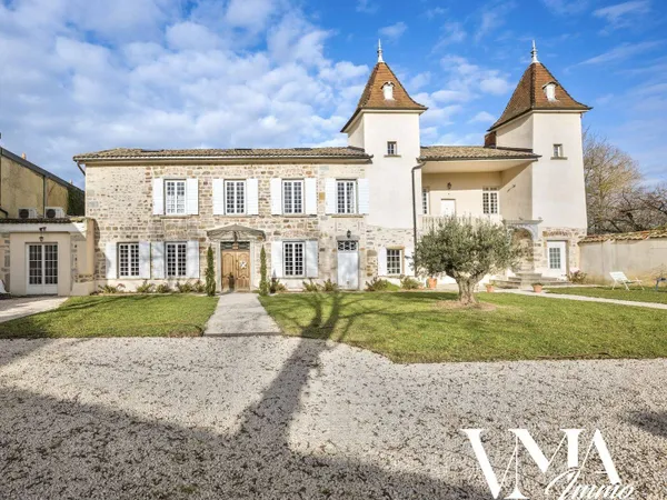 Maison 10 pièces 600 m² 