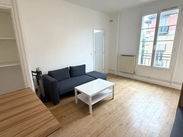 Appartement Suresnes 3 pièce(s) 47.67 m2 