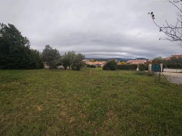 Terrain a vendre viabilisé de 1036m2 saint christol-les-alés 