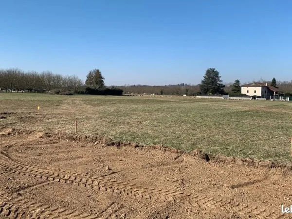 Terrain 755 m² Chatte 